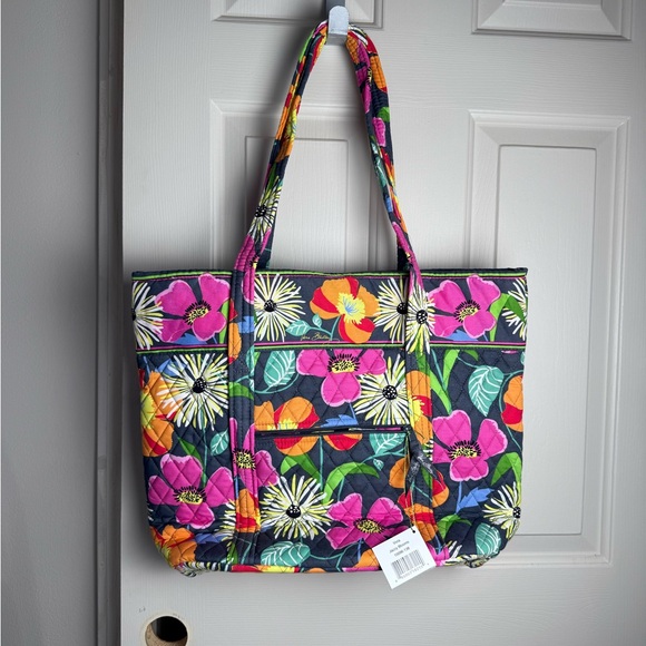NWT Vera Bradley XL Vera Toggle Tote Jazzy Blooms Retired Pattern Cotton